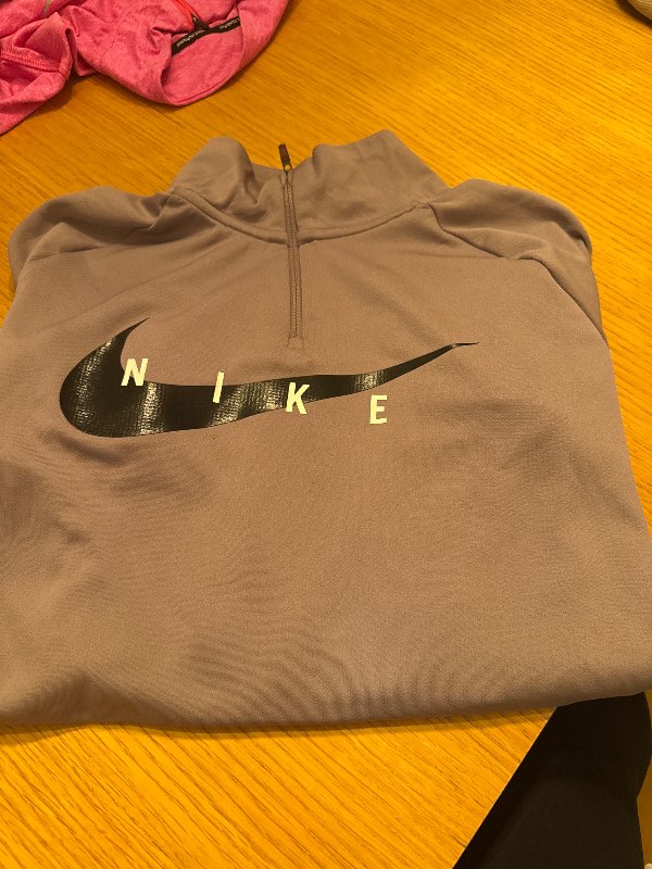 Nike fjólublá æfingapeysa