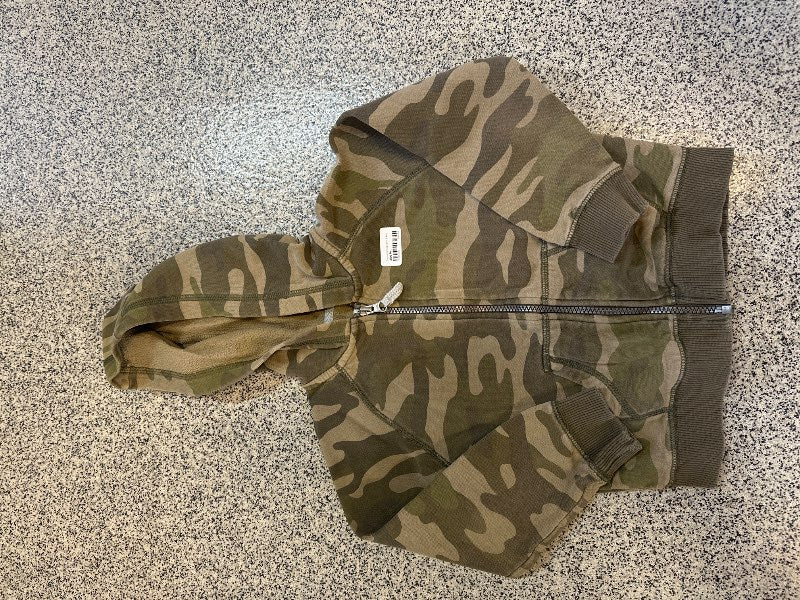 Camo hettupeysa