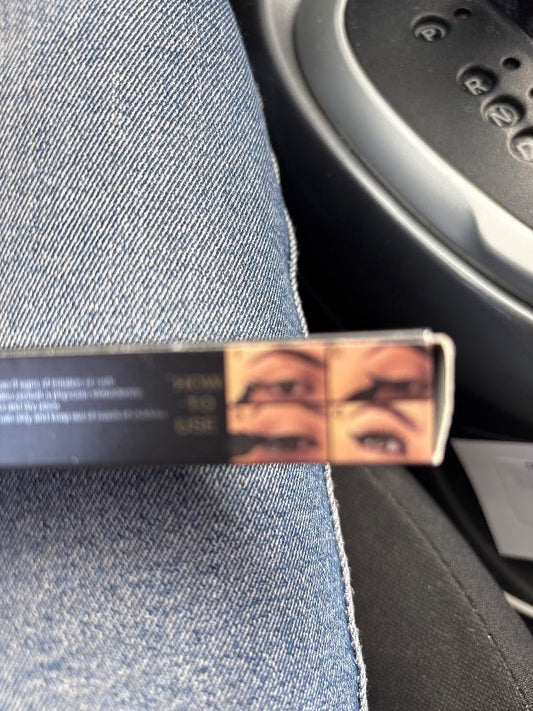 Eyeliner stamp