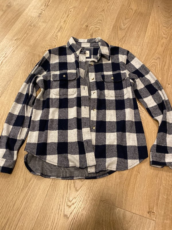 blá-köflótt skyrta