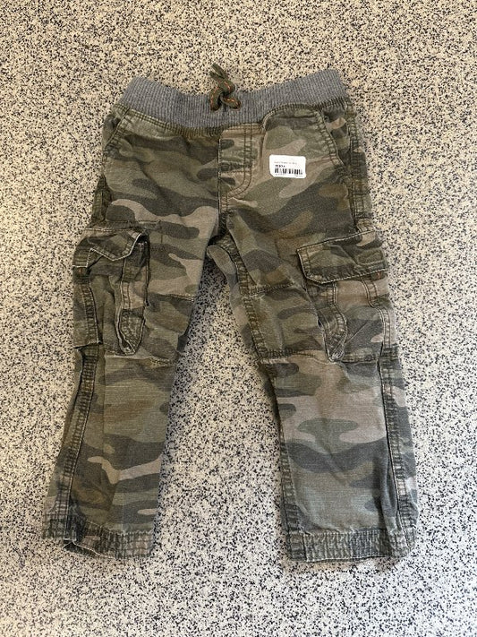 Camo buxur st. 2 ára