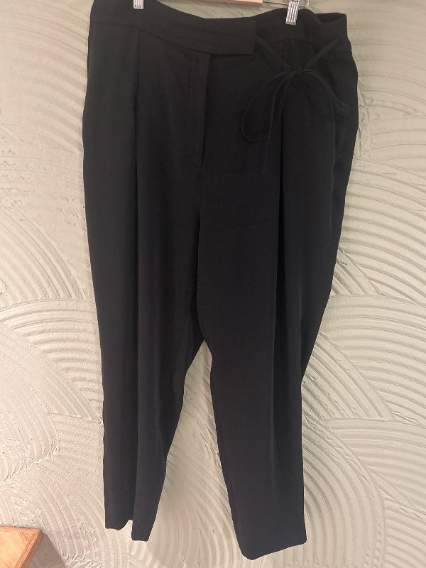 COS buxur svartar