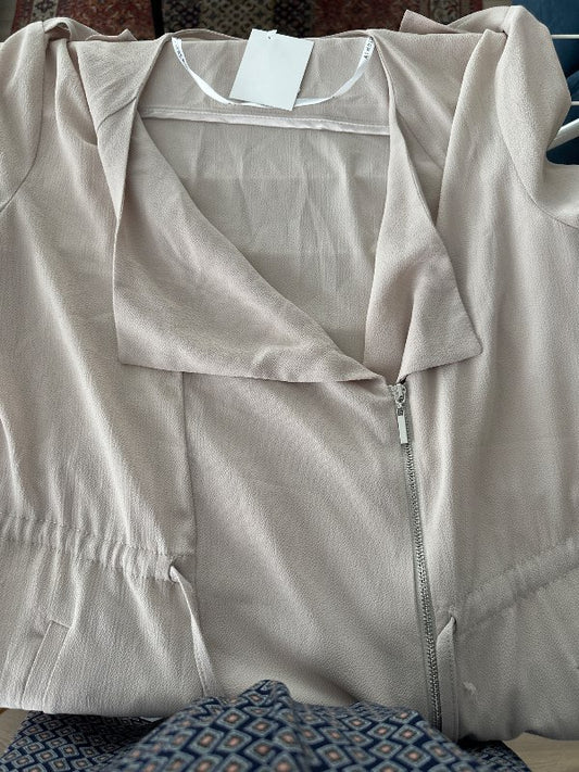 Beige mussa