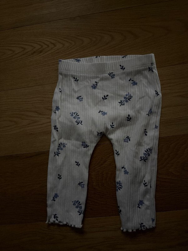 Blomabuxur hvitar bla blom