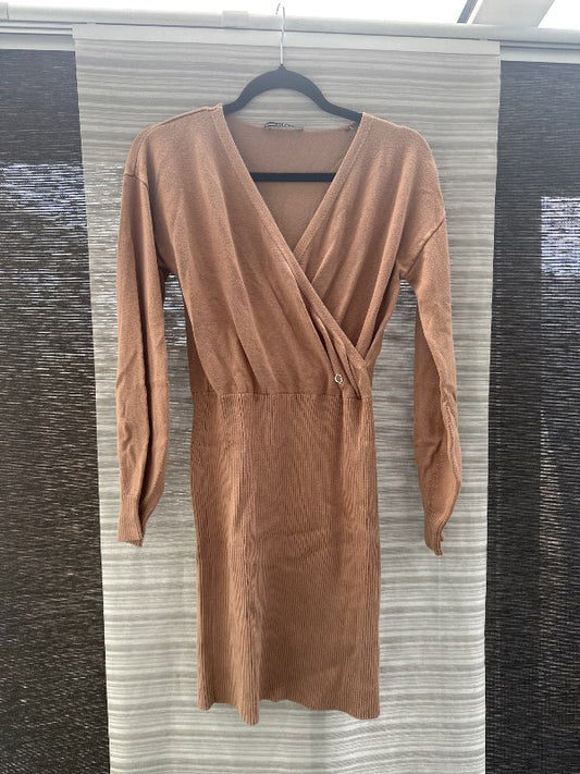 Guess nýr kjóll 83% viscoze