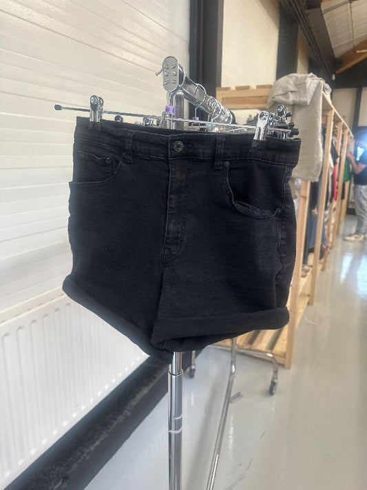 Galla stuttbuxur frá Pull&amp;Bear