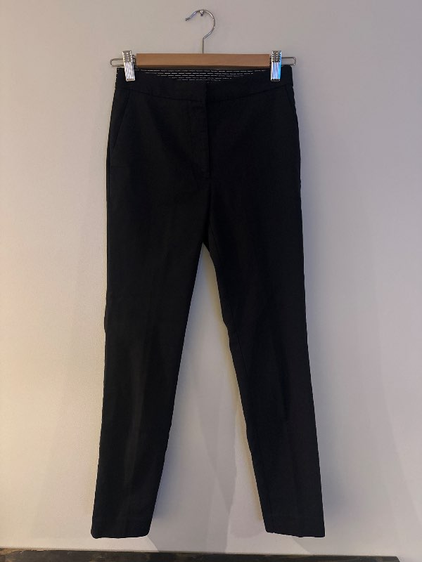 Zara buxur svartar