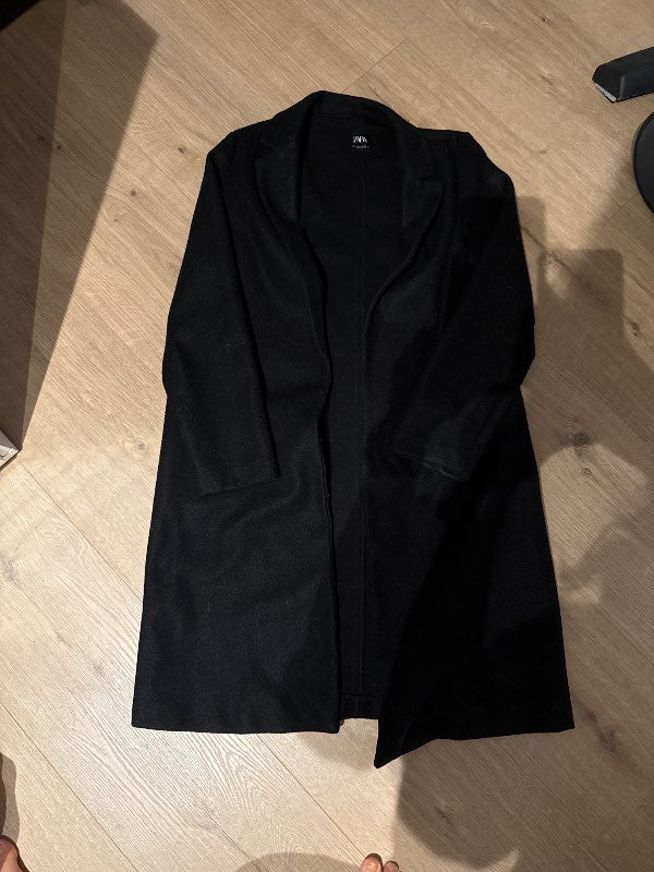 Kápa Zara svört