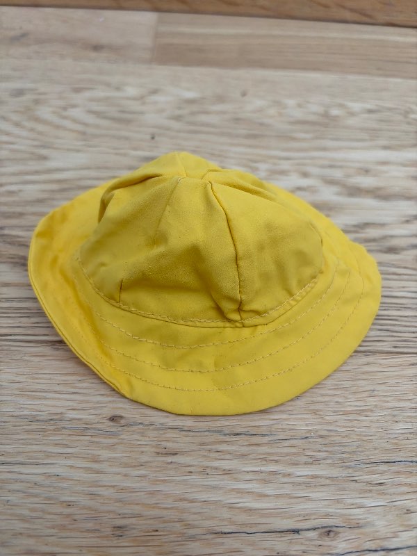 Dúkku regnhattur
