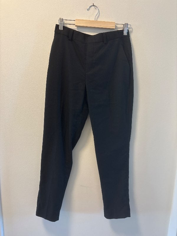 Uniqlo svartar buxur