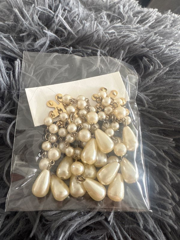 Long clip-on earrings white pearl