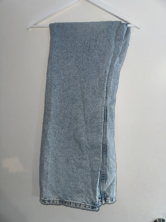 Ljósbláar gallabuxur