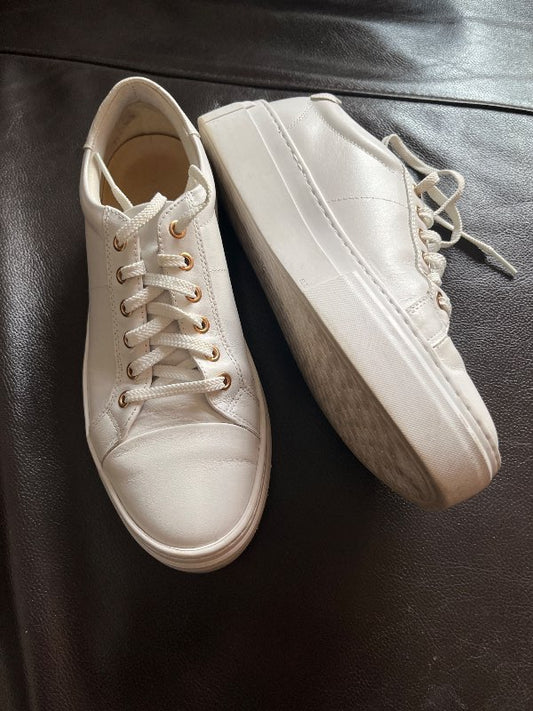 Skór hvítir Vagabond st.39