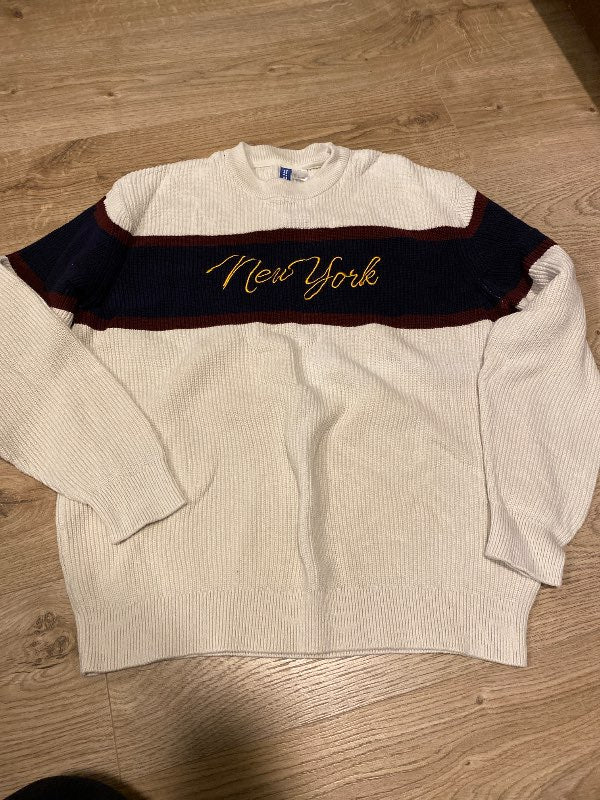 HM new york pjóna peysa