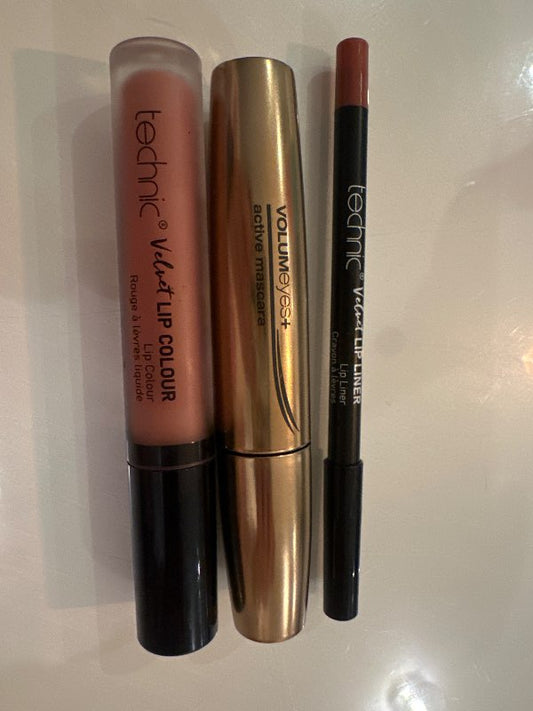Maskari, lip colour og lip liner