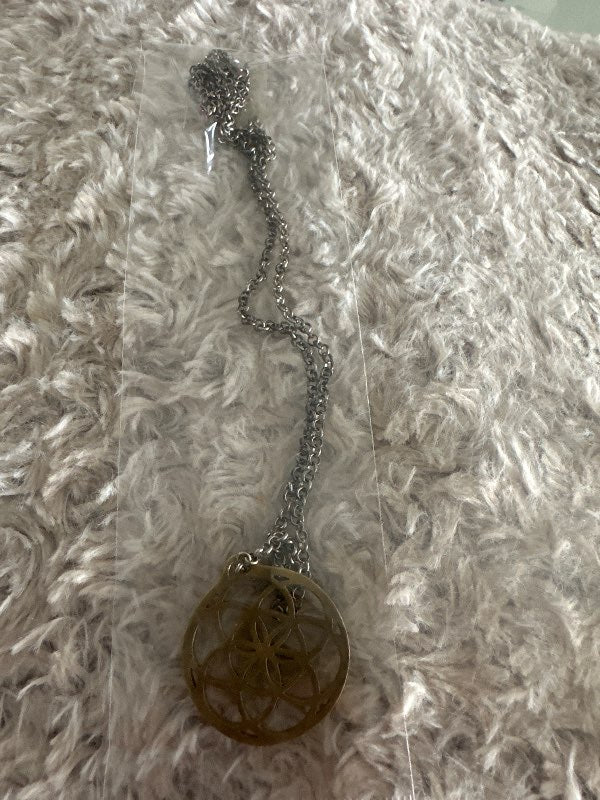 Long necklace bronze circle with star