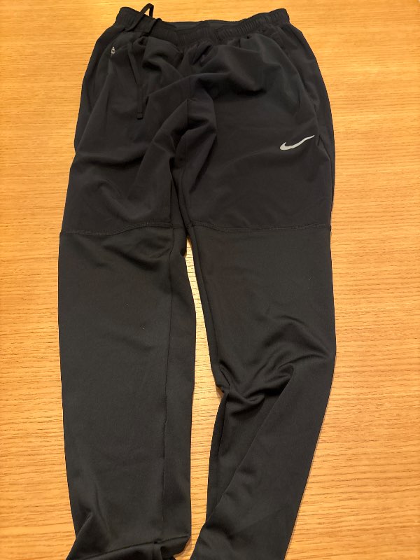 Svartar Nike buxur