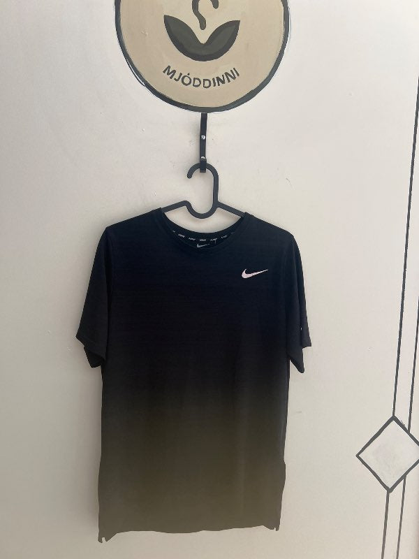 Bolur Nike