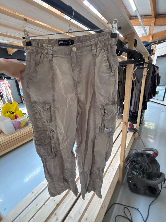 Ljós gráar cargo buxur