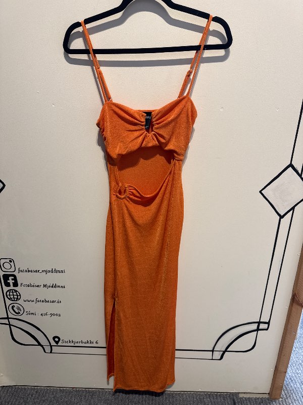 Bershka appelsínugulur kjóll aldrei notaður