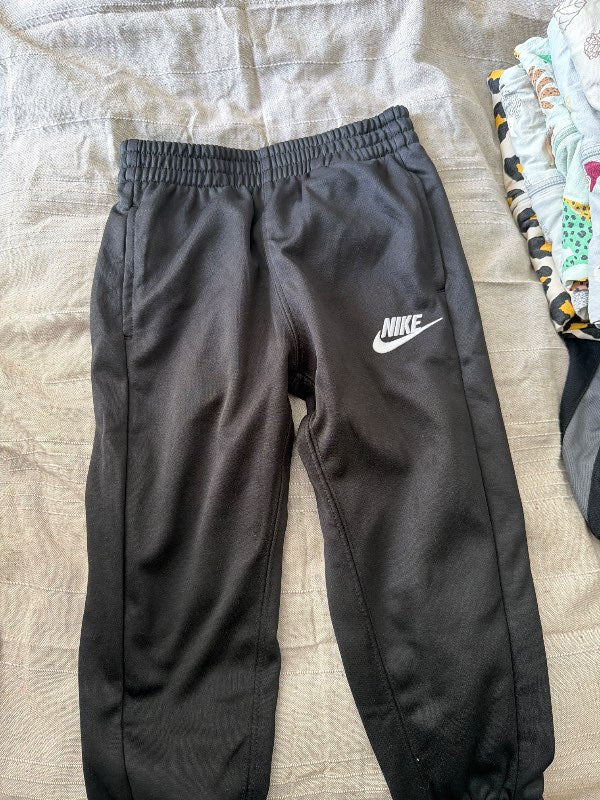 NÝTT Nike buxur