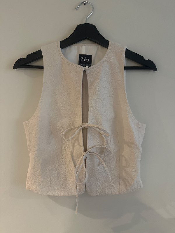 Zara vesti beige