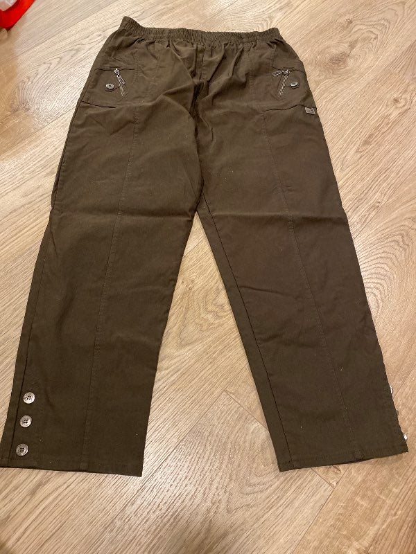 Army-green jogging buxur