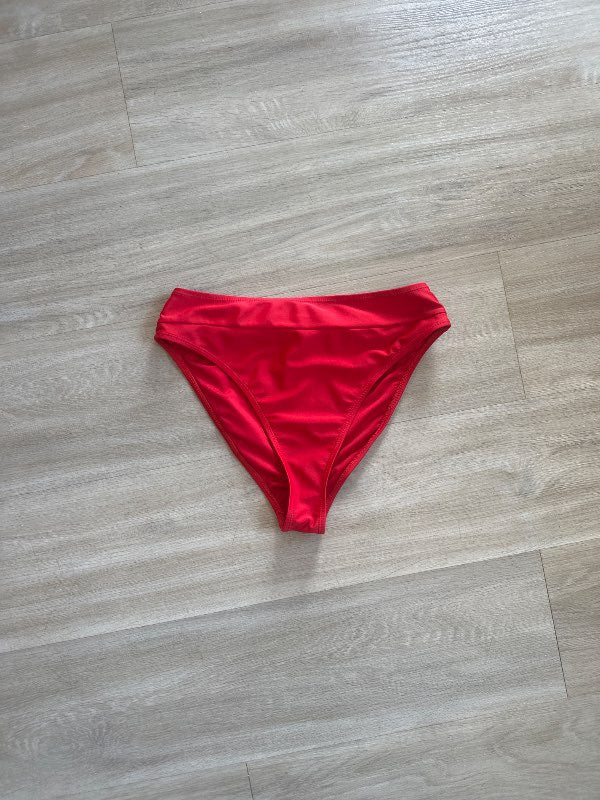 NAKD rauðar bikiní buxur