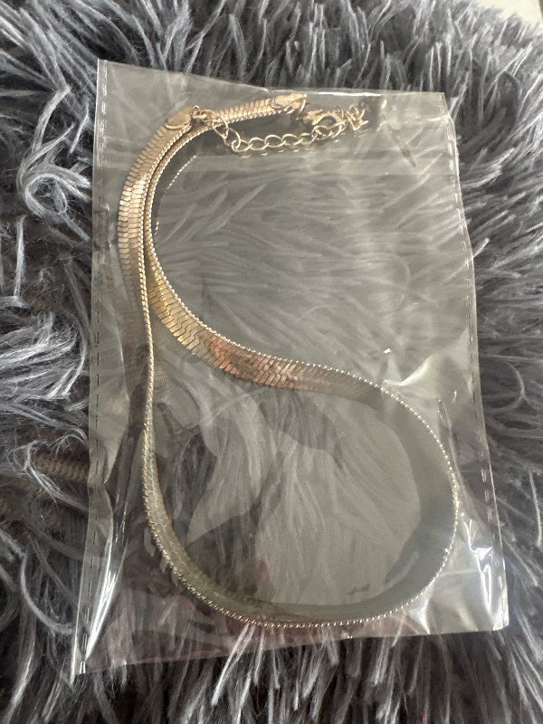 Choker necklace