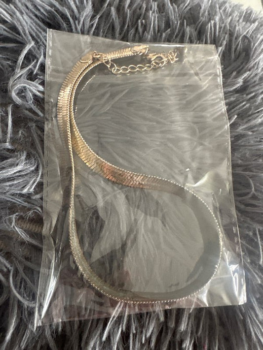 Choker necklace