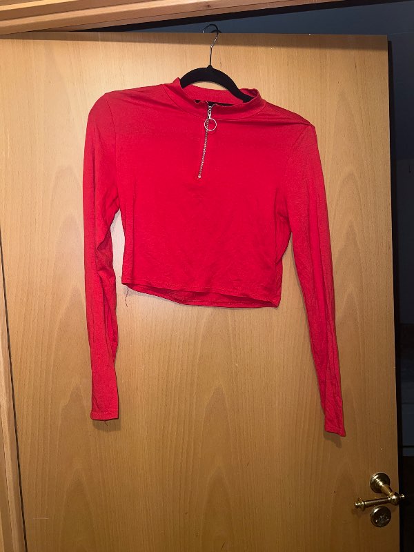 Rauður langerma crop top
