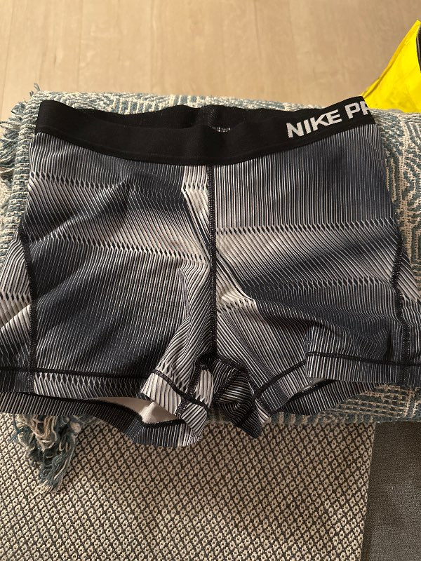 Nike hjólabuxur gráar