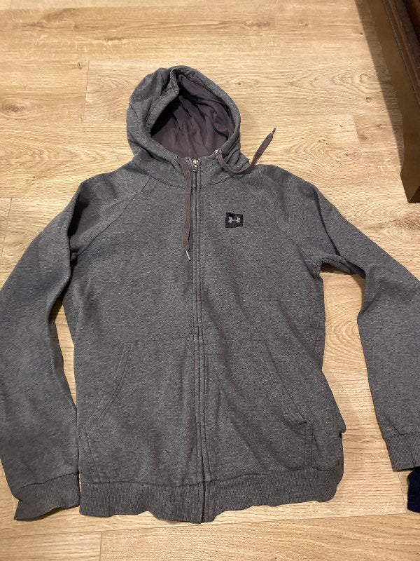 underarmour grá hettupeysa