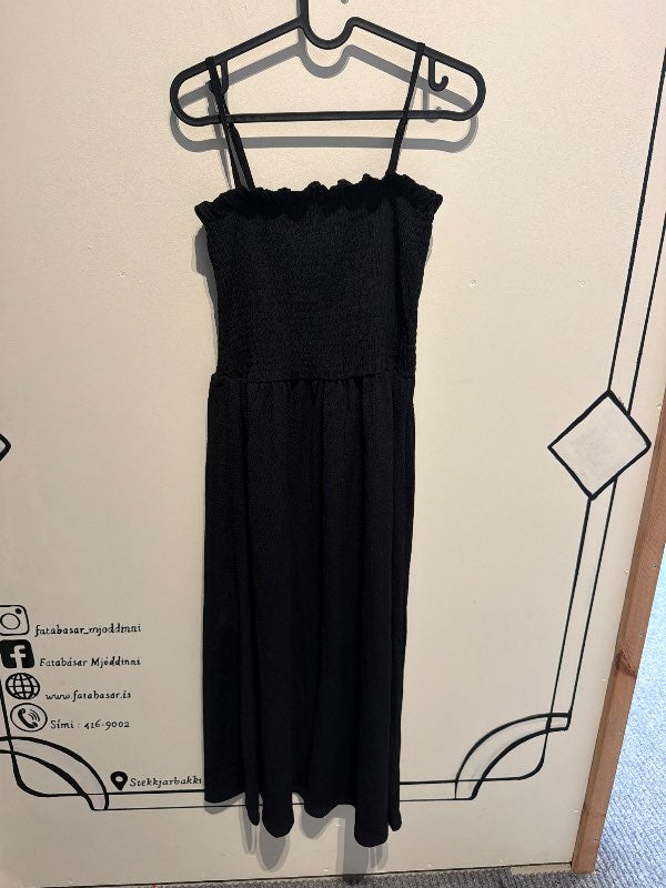 Svartur H&M kjóll