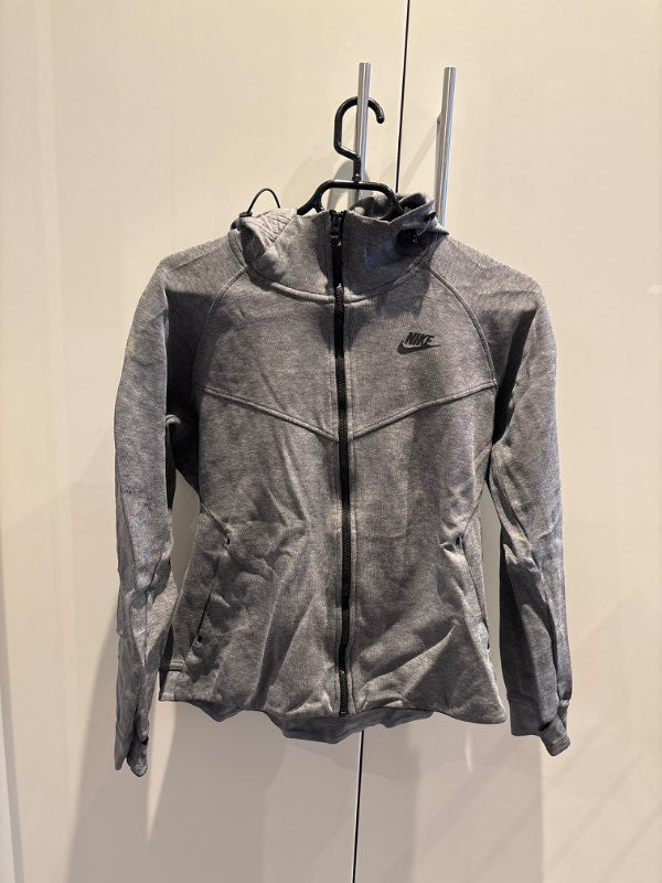 Nike tech flís peysa grá kvk
