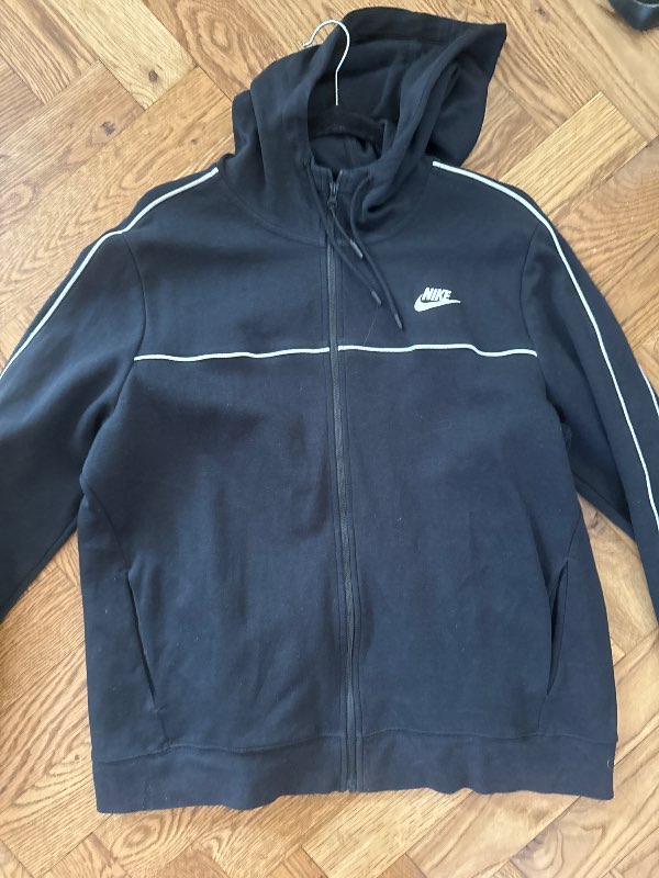 Nike peysa