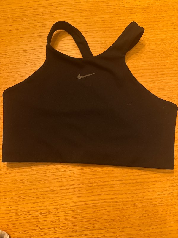 Nike íþróttatoppur svartur