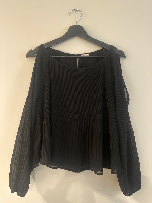 Hollister blússa opnar ermar