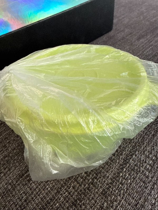 Tupperware box lime