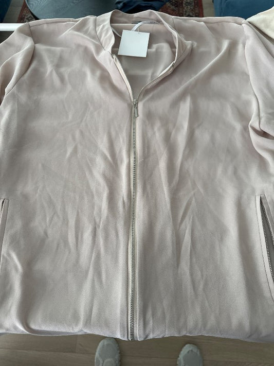Beige mussa