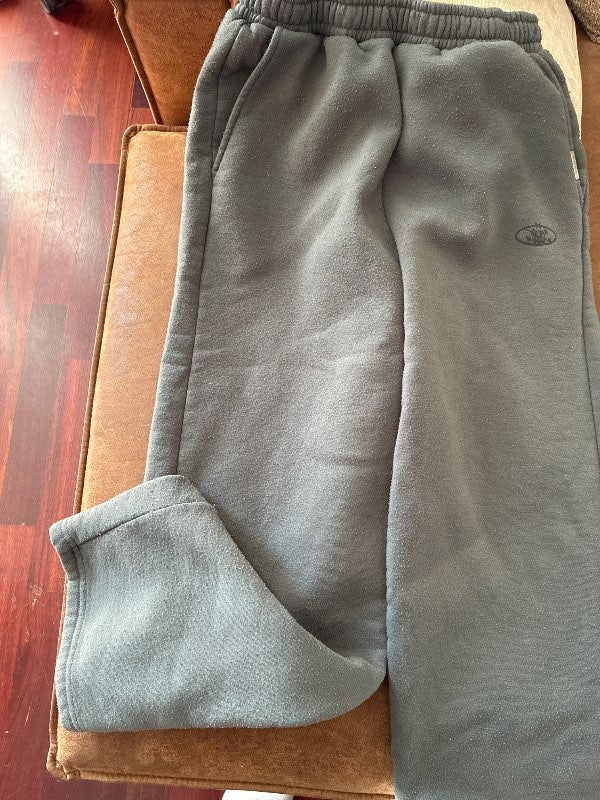 Gráar joggingbuxur