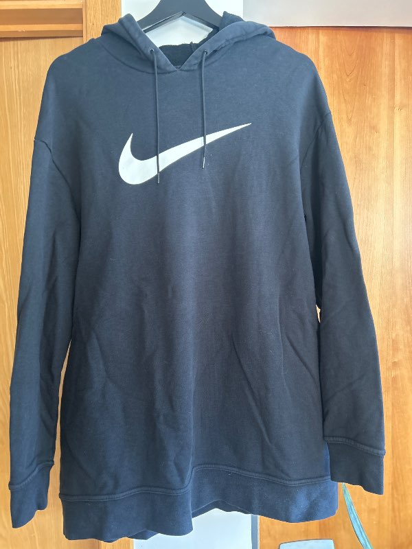 Nike hettupeysa
