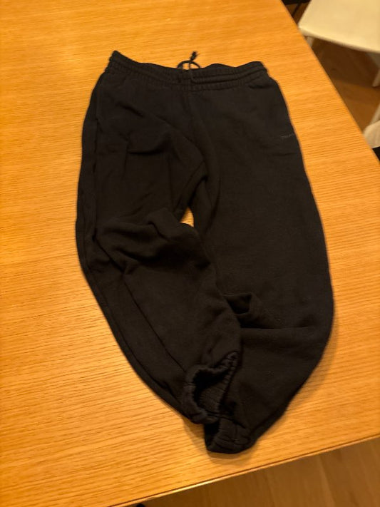 Aritzia jogginbuxur svartae
