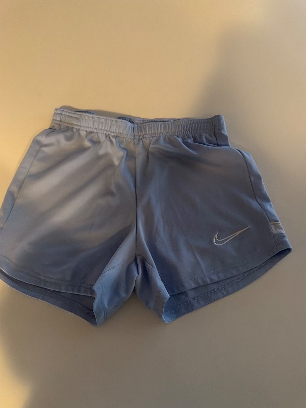 Nike stuttbuxur - ljósbláar