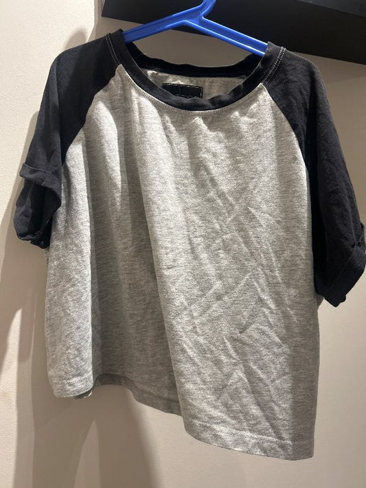 Grár crop top