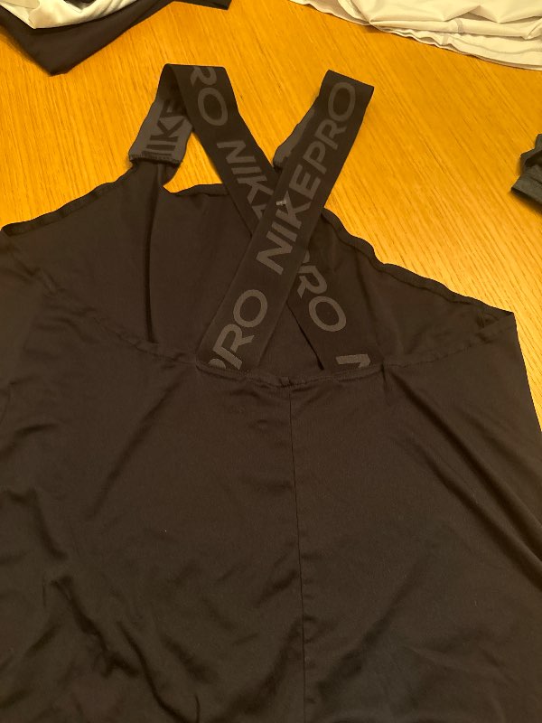 Nike svartur æfinga hlýrabolur