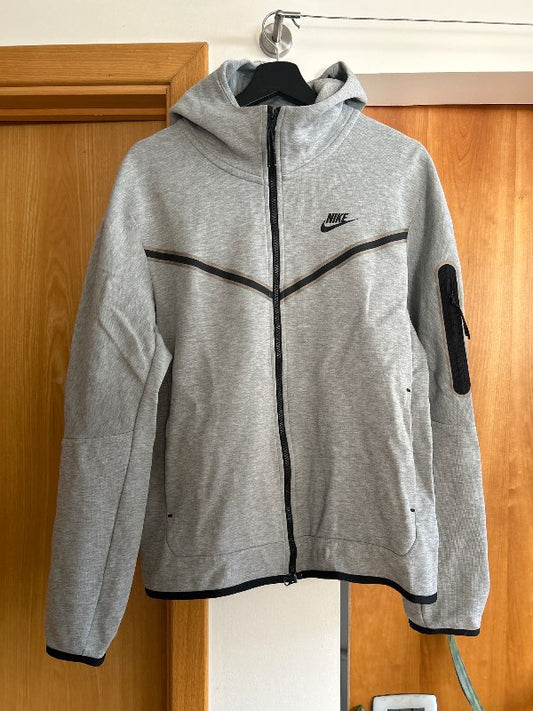 Nike fleece tech