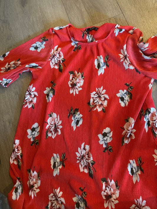 Rauður blómakjóll mango