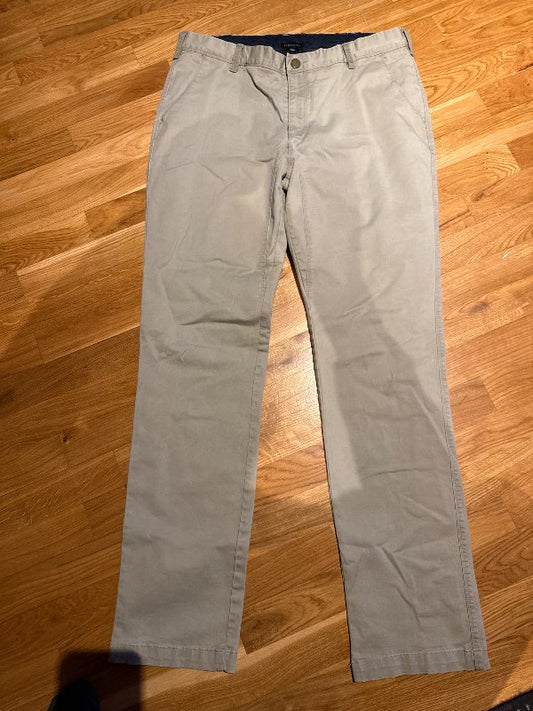 Buxur finucci  ljósar