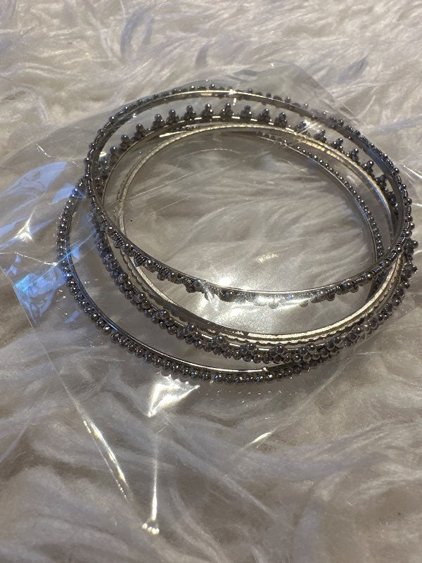 4 armbönd